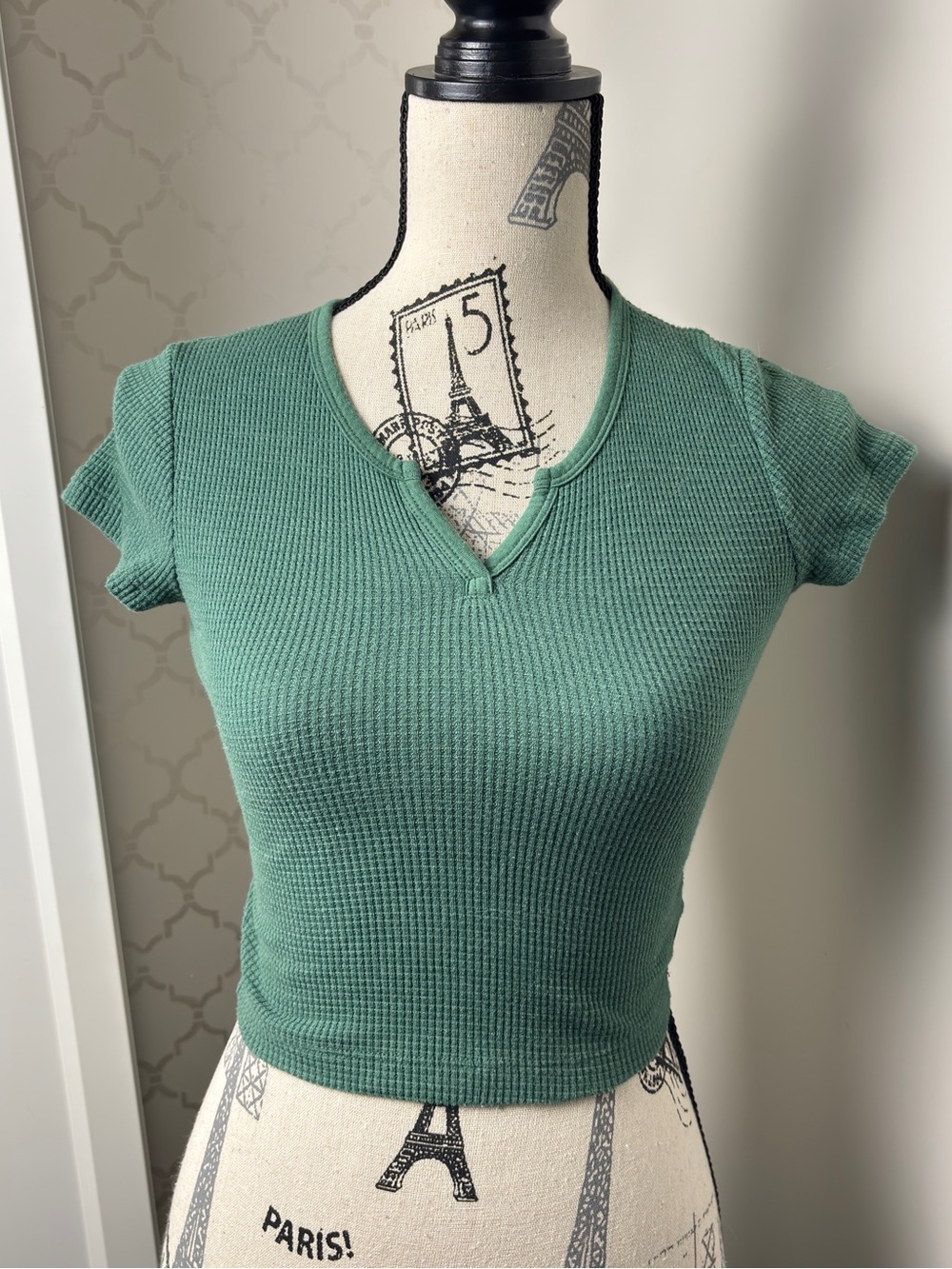 Green notched waffle t shirt